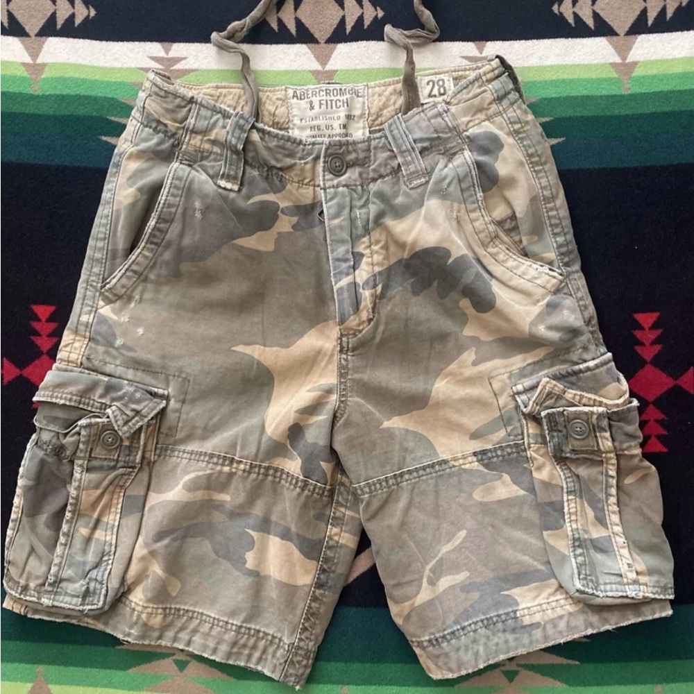 Abercrombie & Fitch Camouflage Cargo Shorts